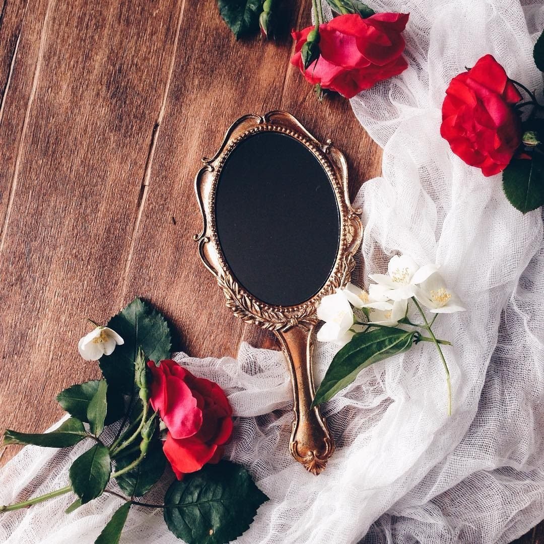 Красивые фоны с зеркалами