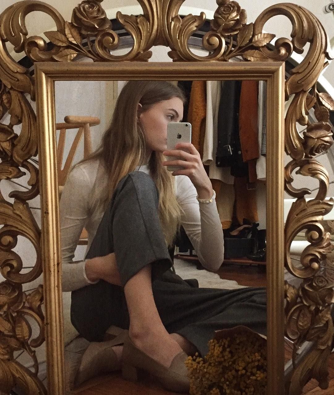 Фотосессия с большим зеркалом