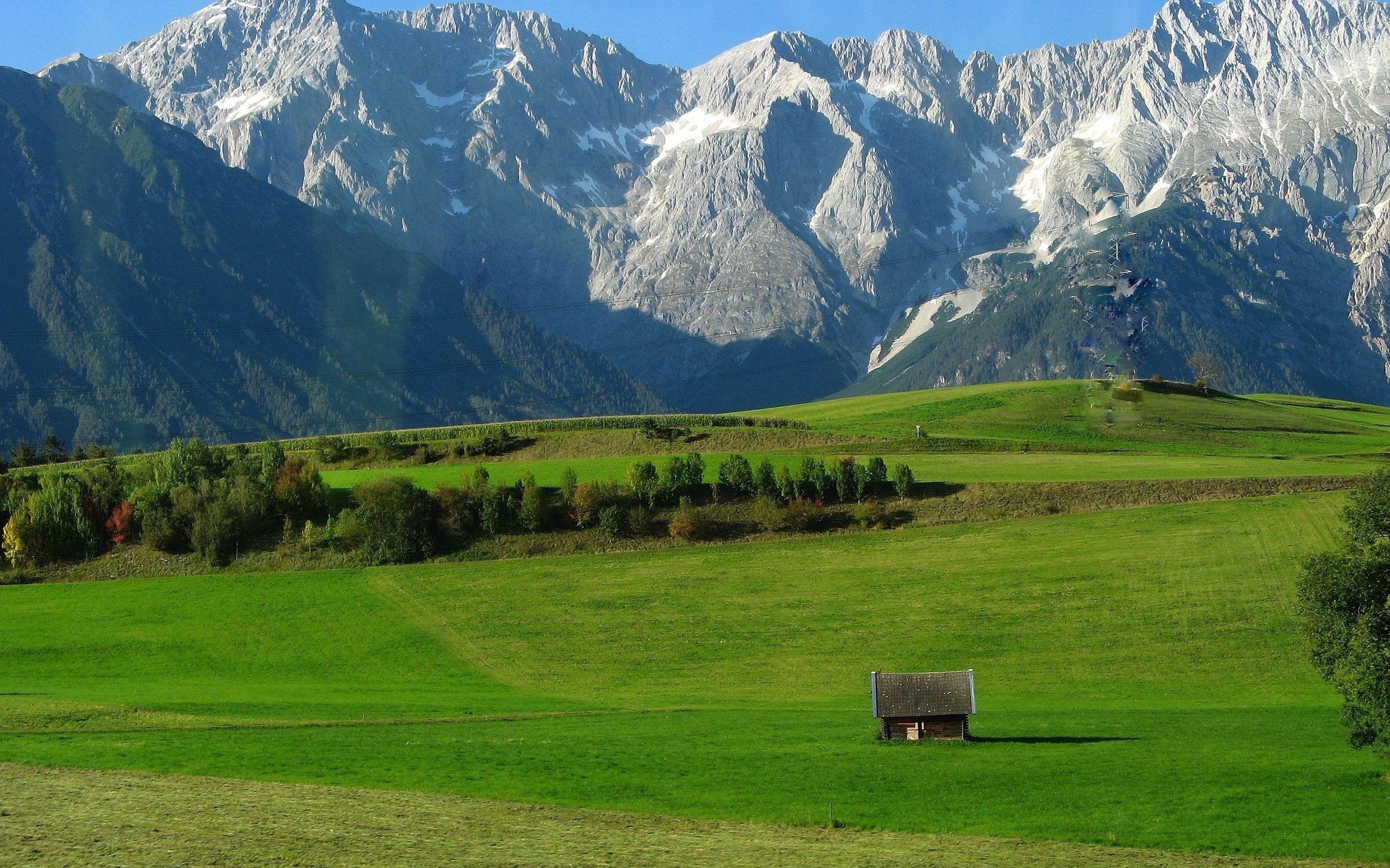 Жизнь людей в горах и на равнинах. Альпийские Луга новая Зеландия. Швейцария Альпы Луга. Альпийские Луга Франции. Альпийские Луга Чечня.