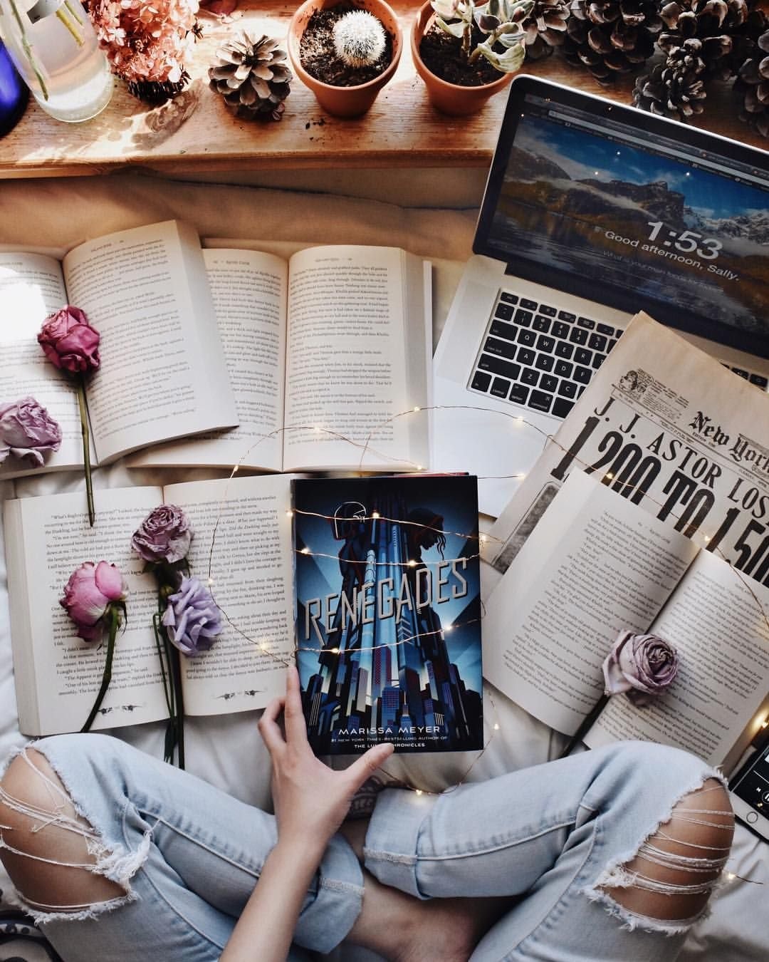 Красивые раскладки с книгами