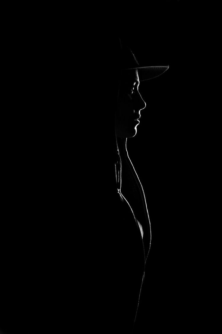 Женский силуэт фон