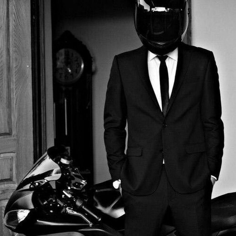 Строгая аватарка