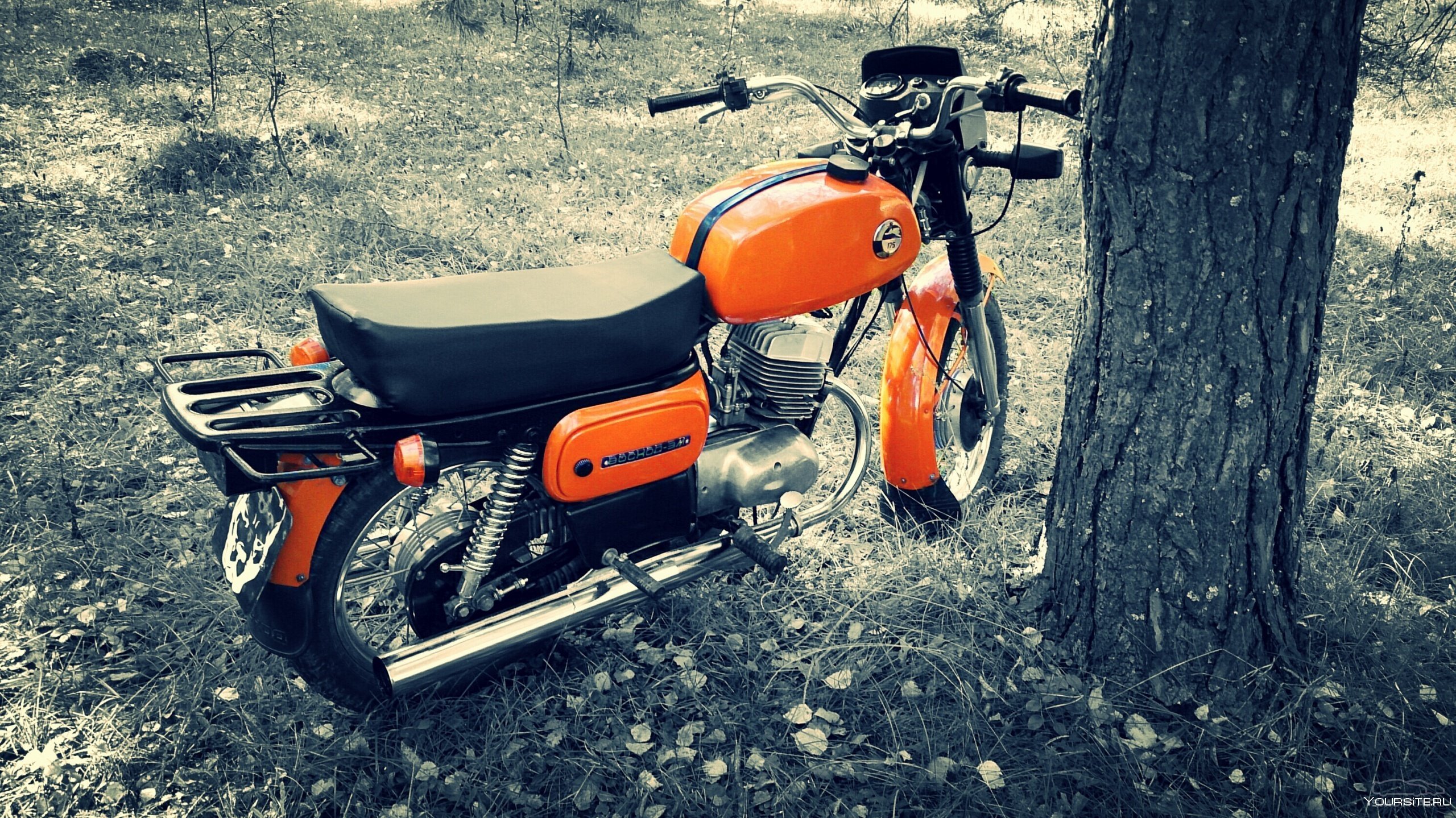 Восход 3м сколько кубов. Мотоцикл Восход 3м оранжевый. Восход мотоцикл 3 m. Советский мотоцикл Восход 3м. Мопед Восход 3м.
