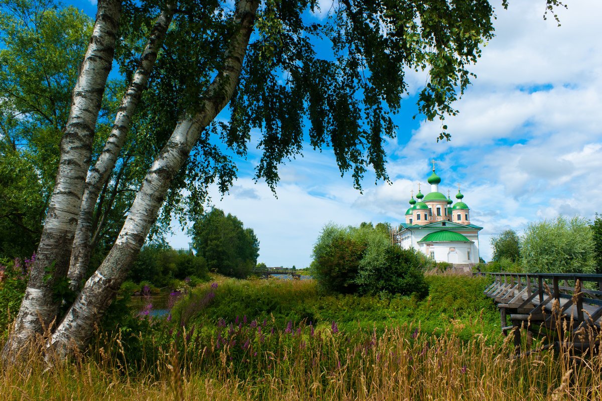 Русь река береза храм