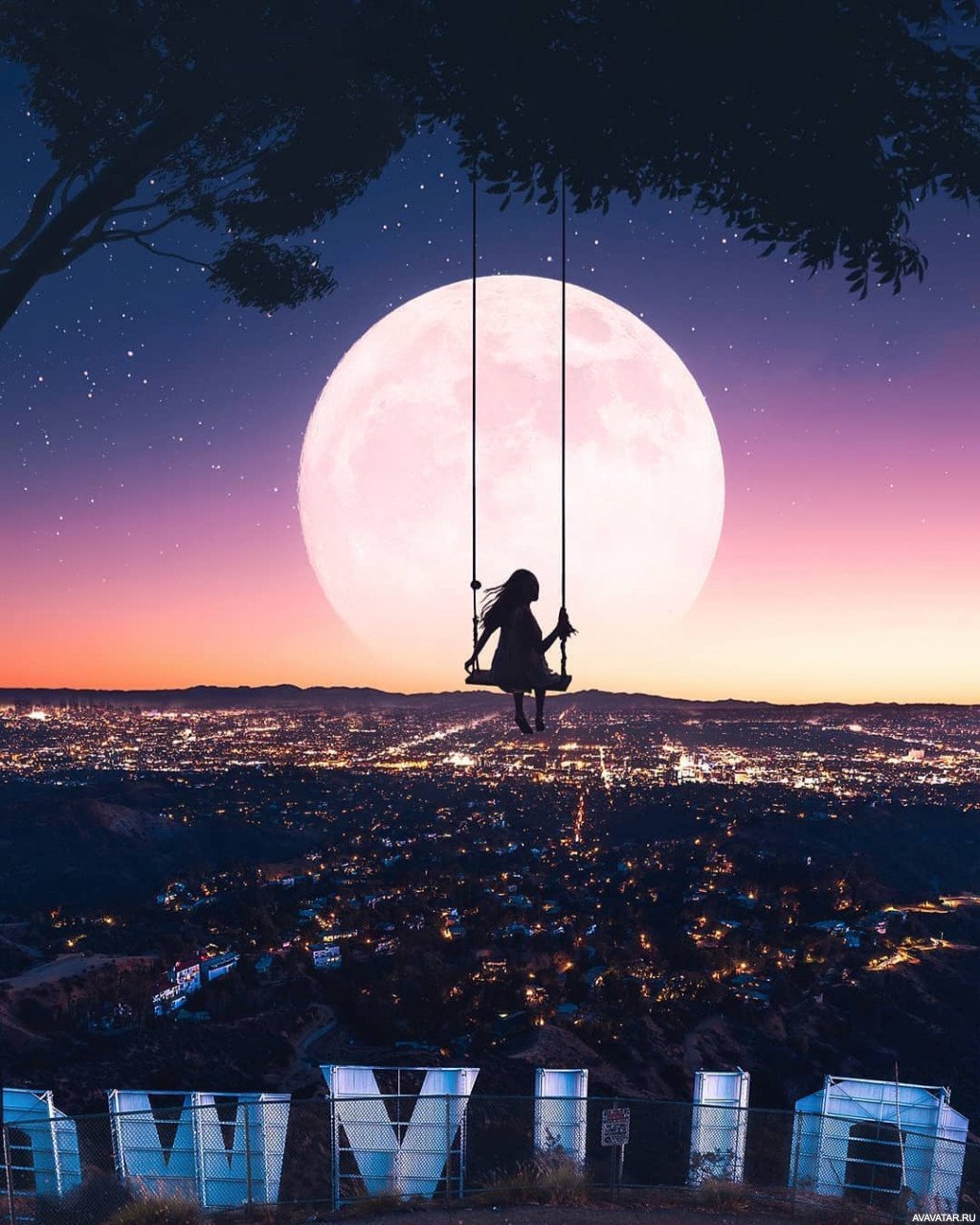 Девочка на качелях на Луне