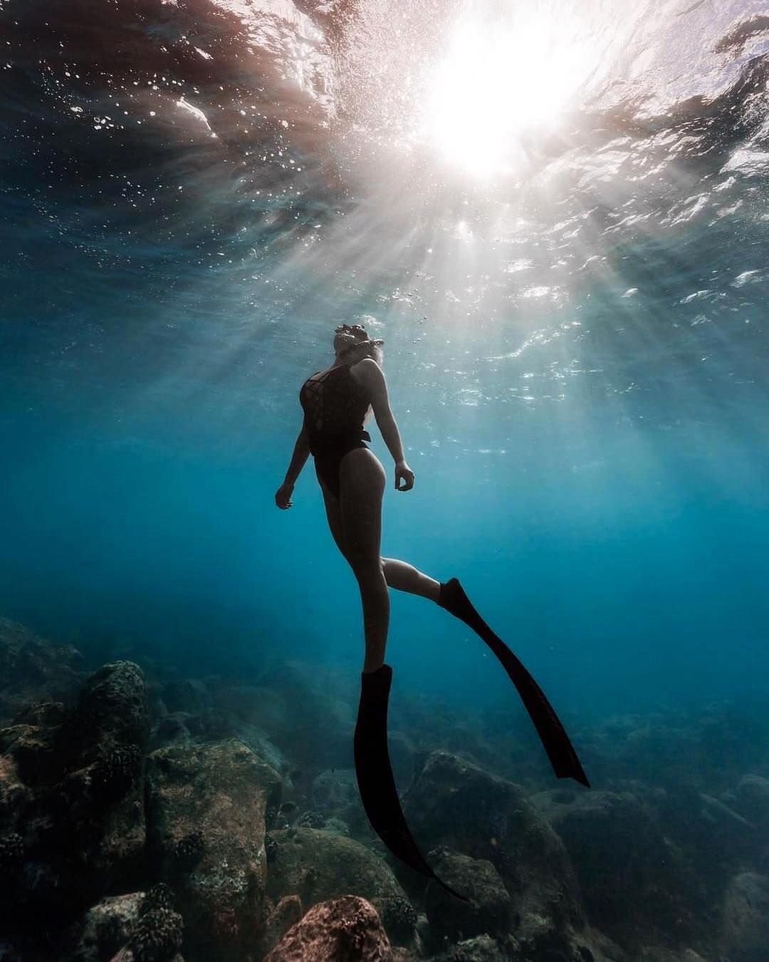 Дайвинг блондинка