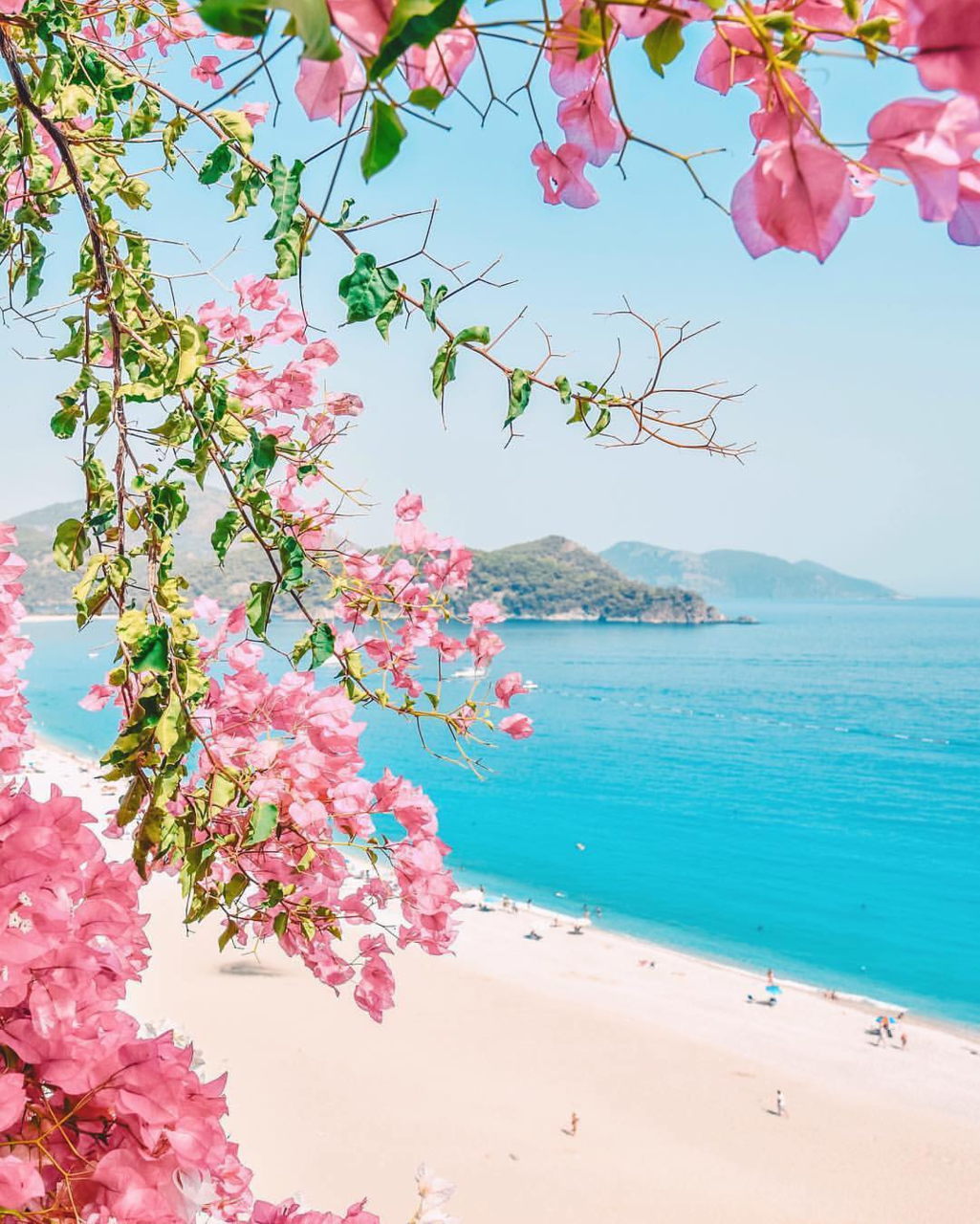 Весеннее море