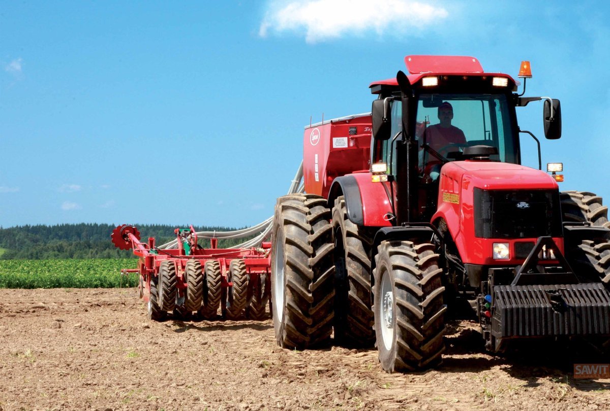 Трактора МТЗ 1523 С посевным комплексом