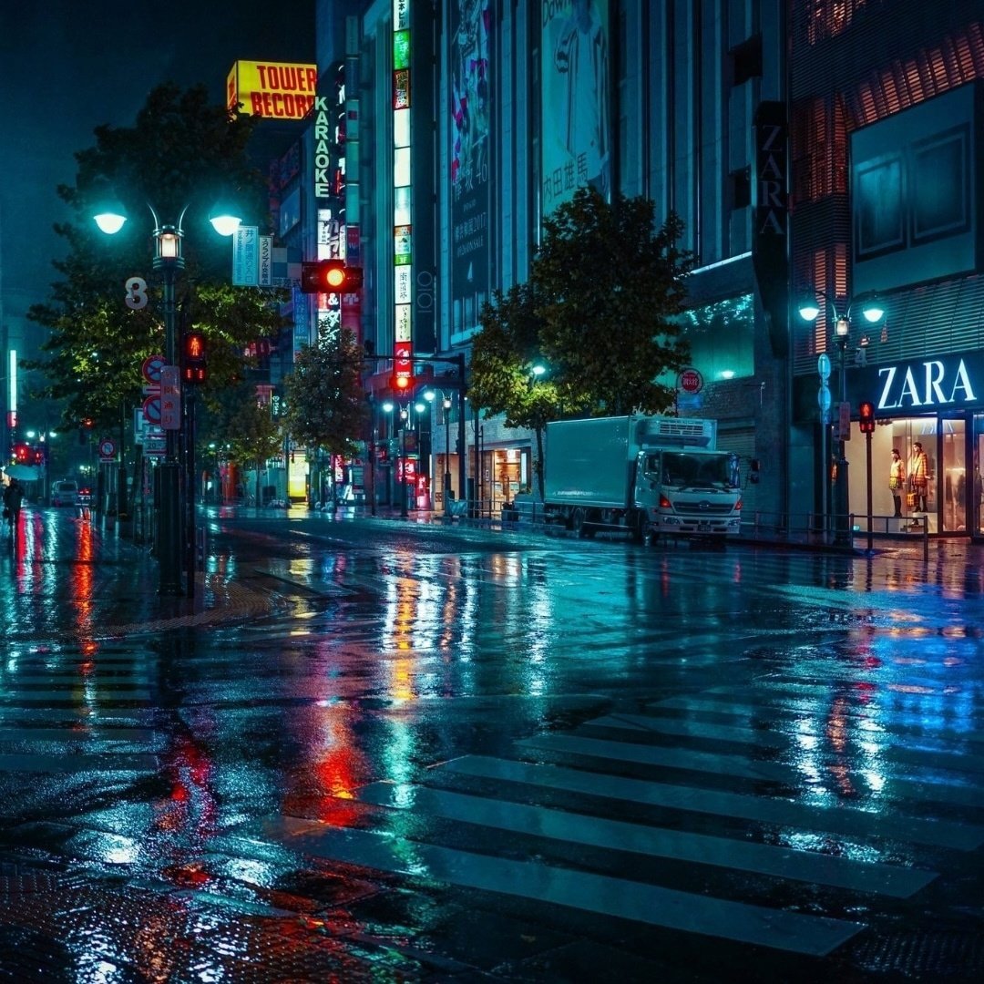 Ночной город после дождя