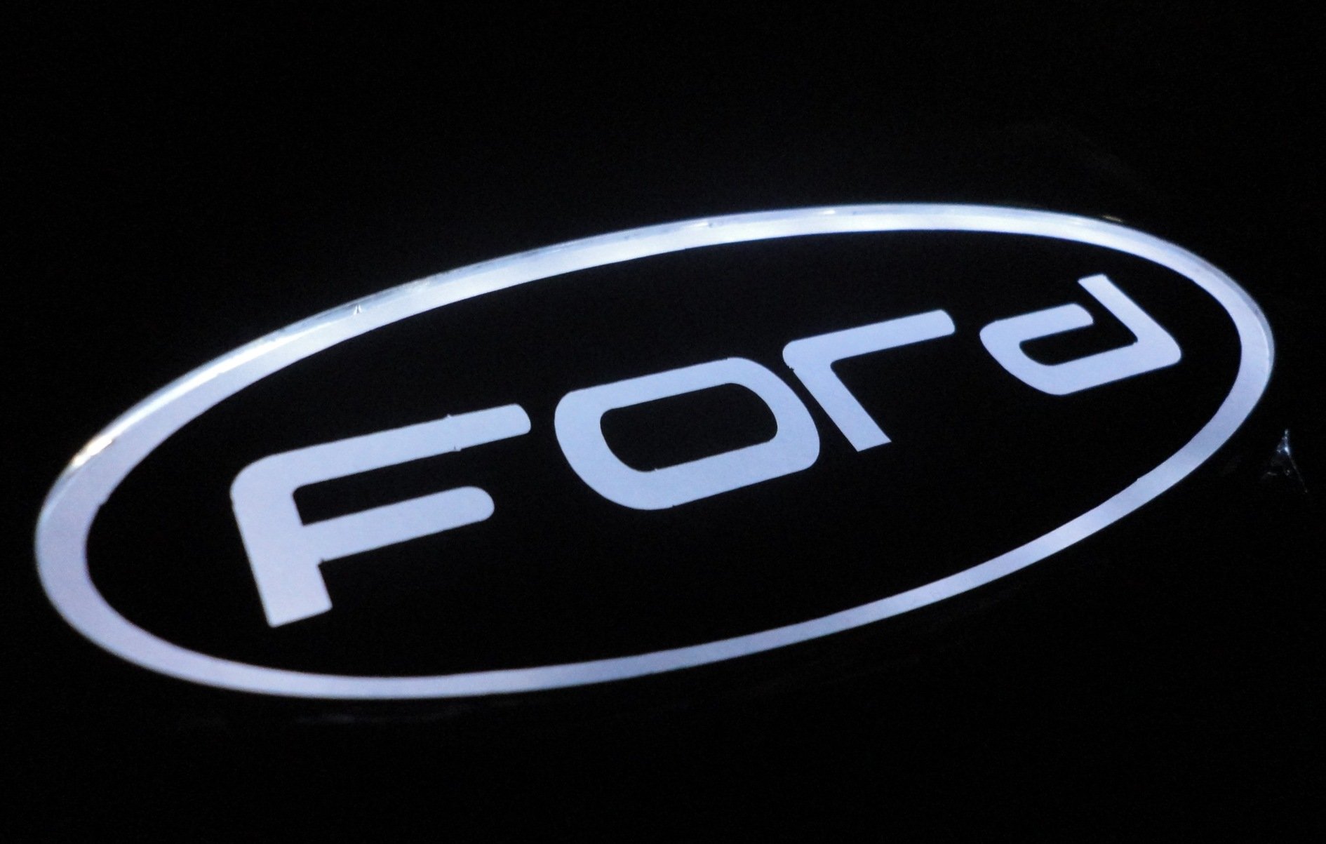 Логотип на заставку магнитолы. Значок Форд фокус 2. Значок Ford Focus 2022. Надпись Форд на Форд фокус-2. Эмблема Ford Focus 3.