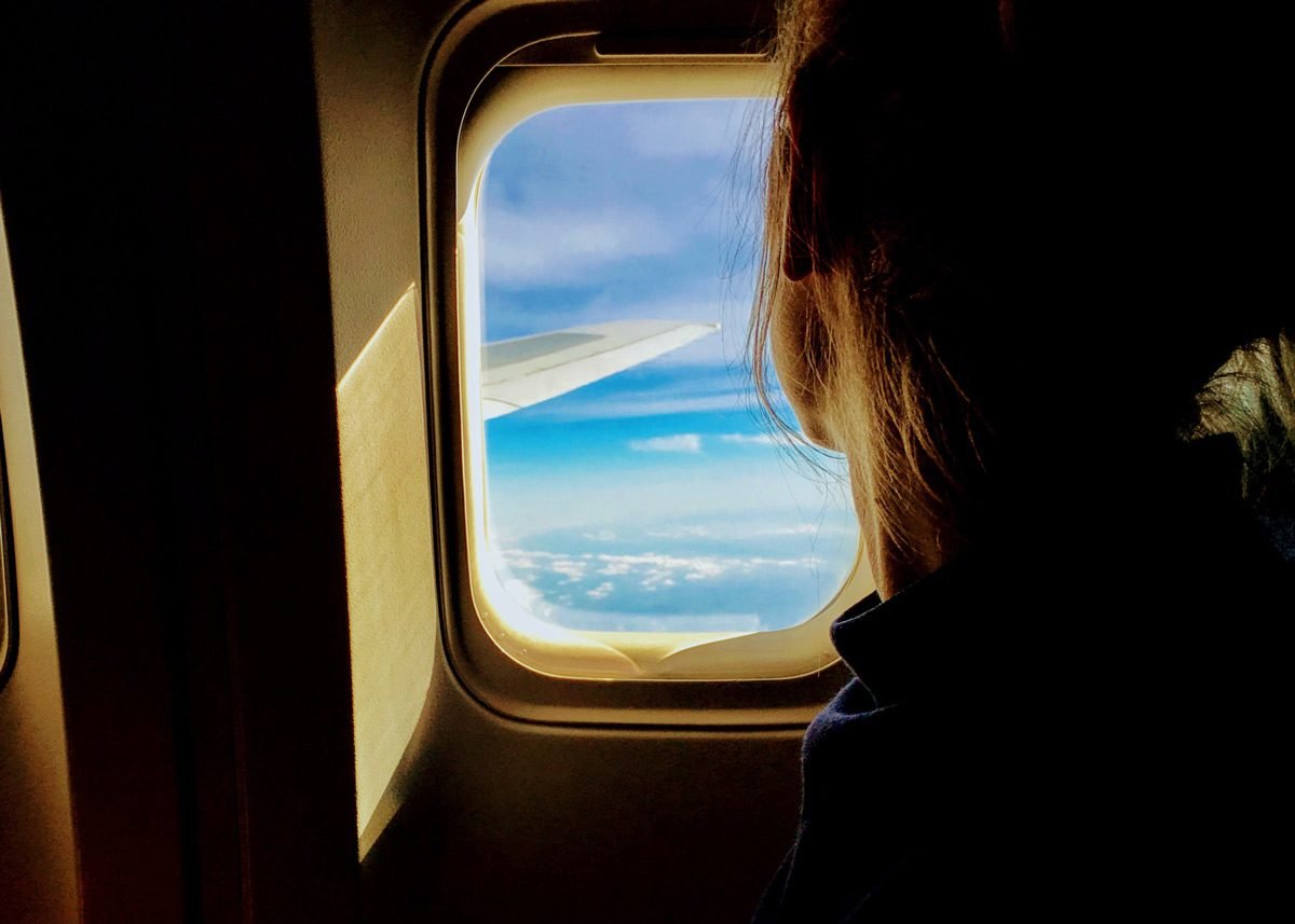 Закат из иллюминатора самолета