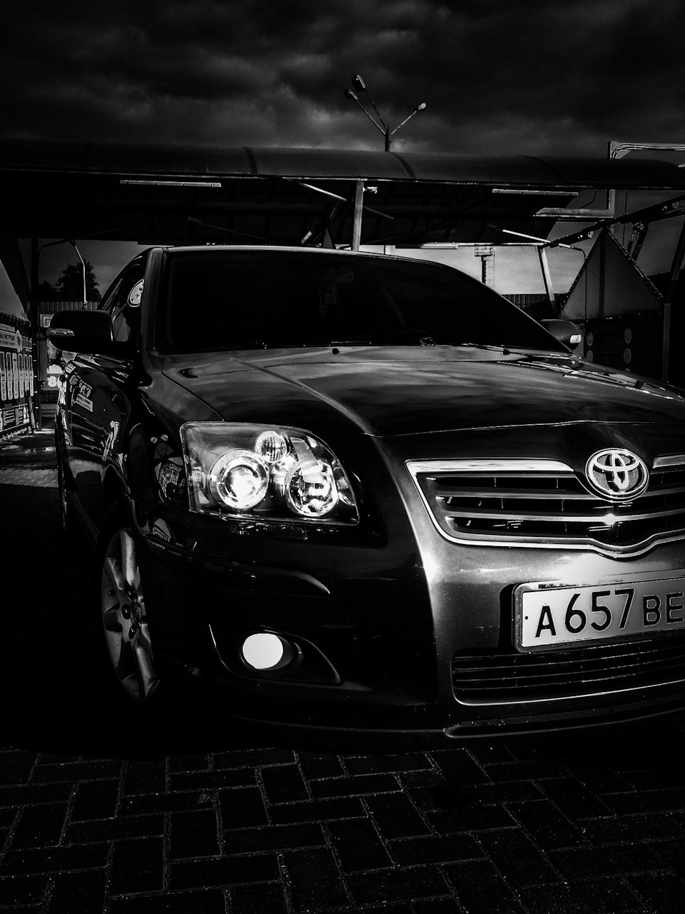 Тойота Авенсис