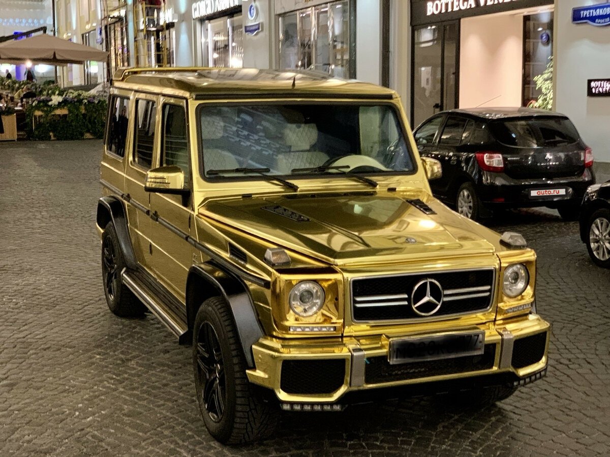 Золотой Mercedes-AMG g63