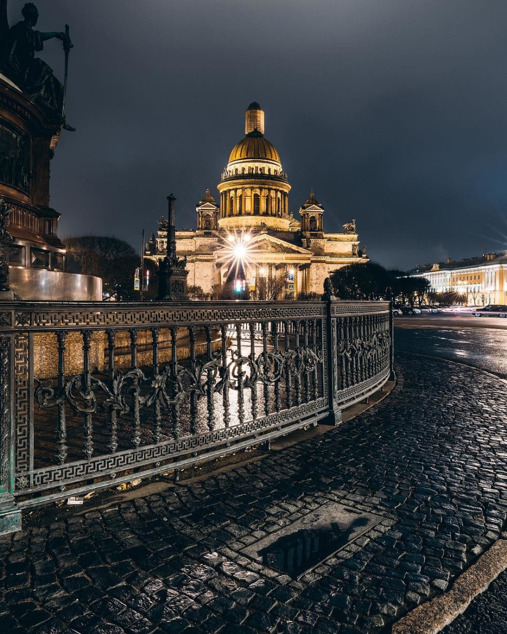 Санкт Петербург Исаа́киевский собо́р ночью