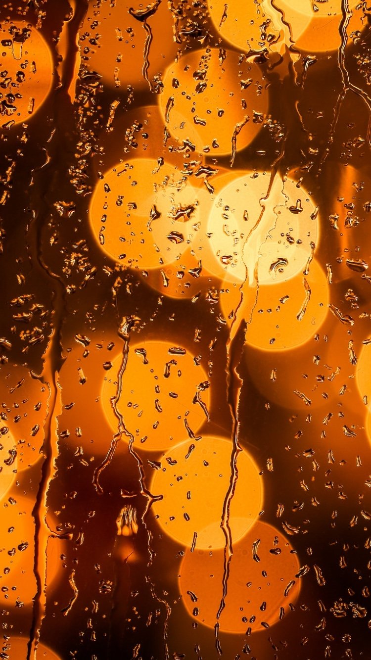 Дождь за окном