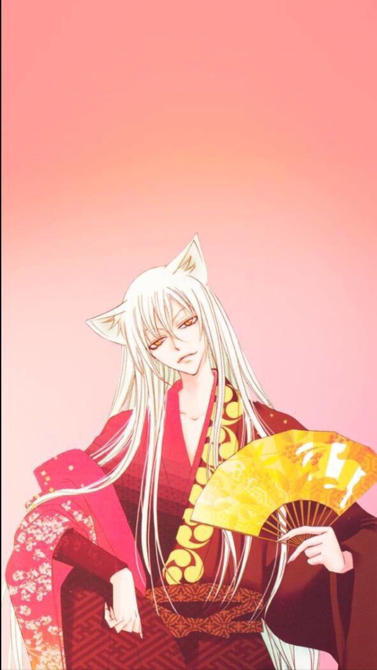 Томоэ Микаге