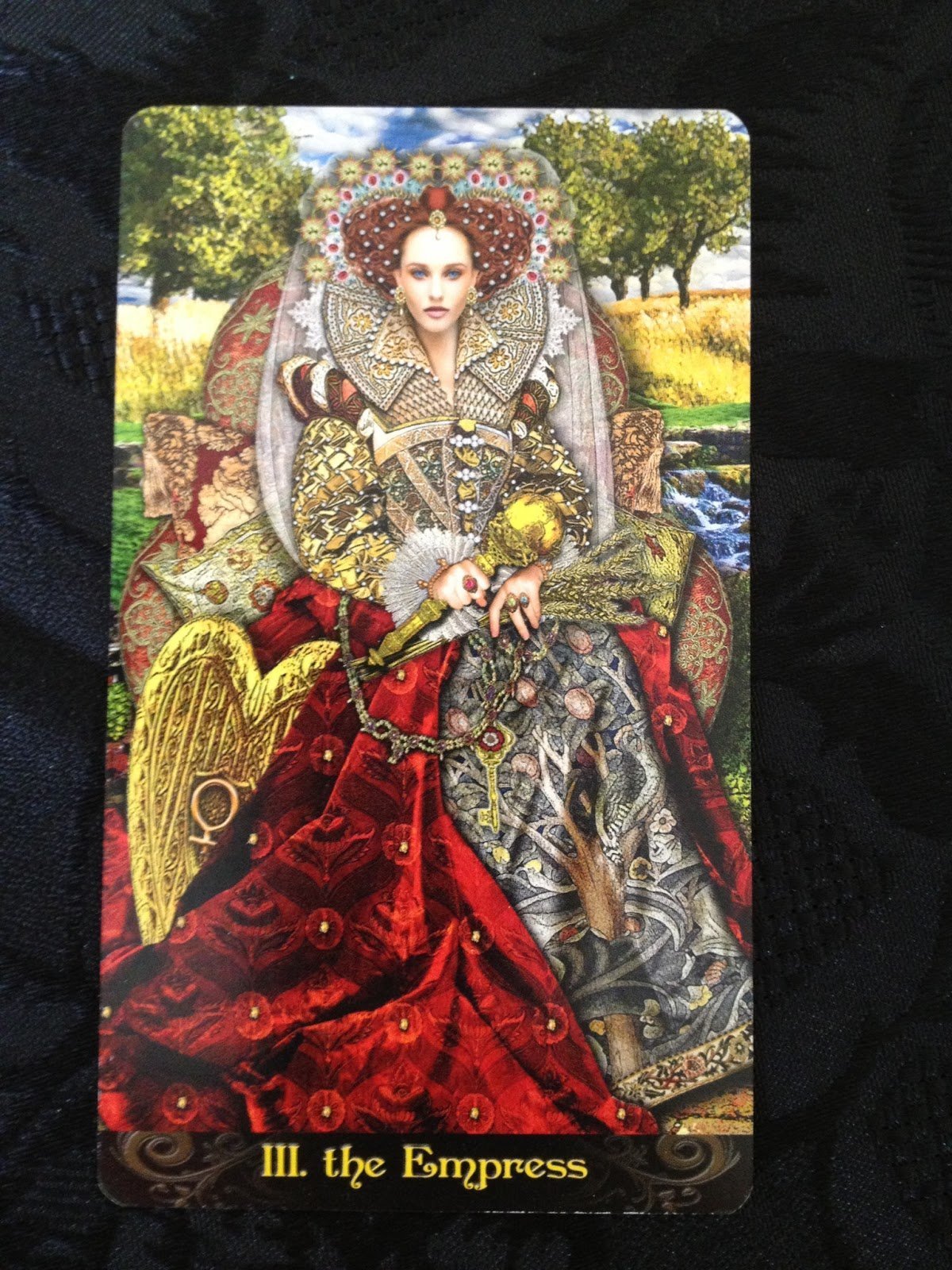 Таро Shadowscapes Императрица