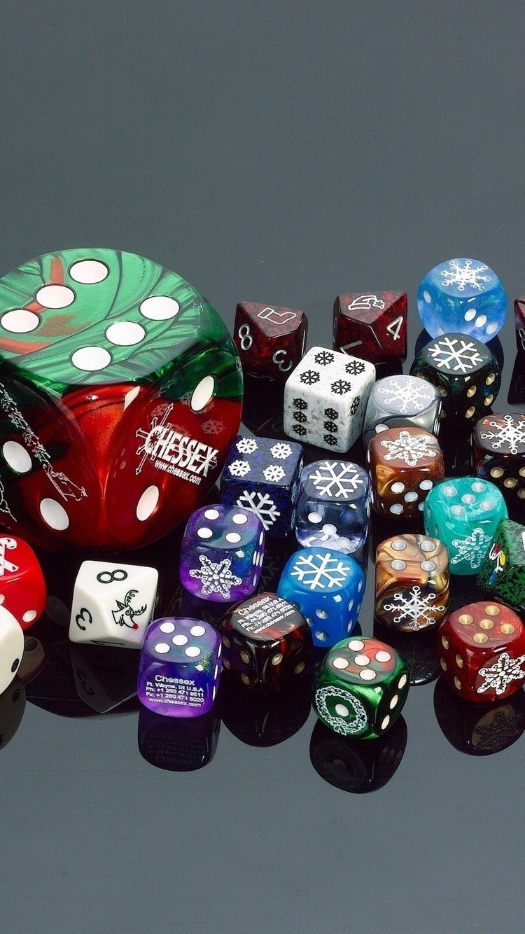 Игральные кости красивые