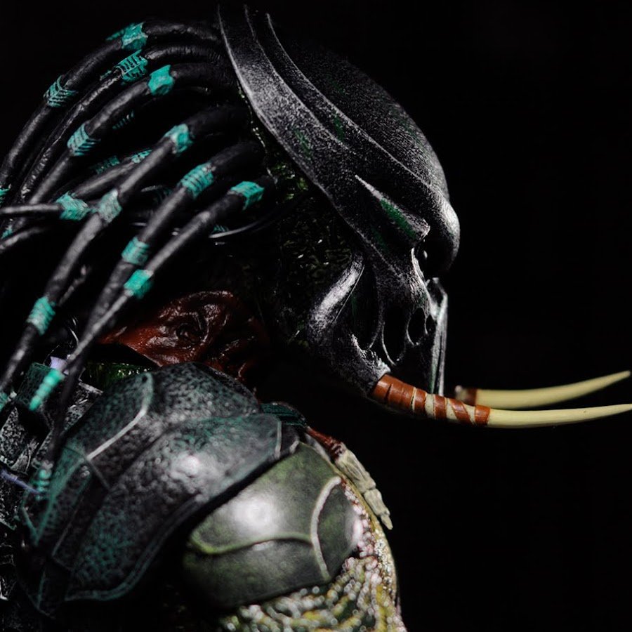 Хищник Берсеркер хищник тракер без маски