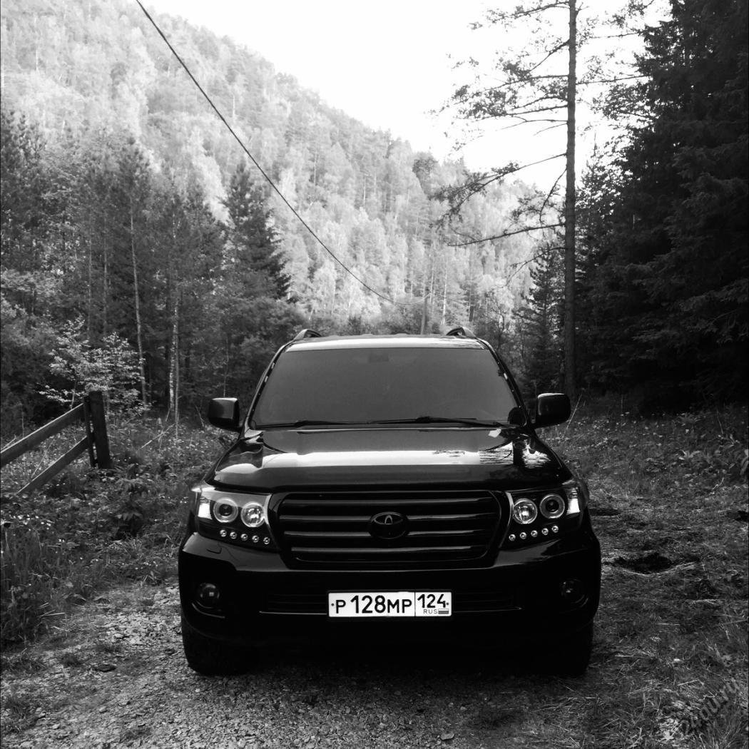 Toyota Land Cruiser 100 2019