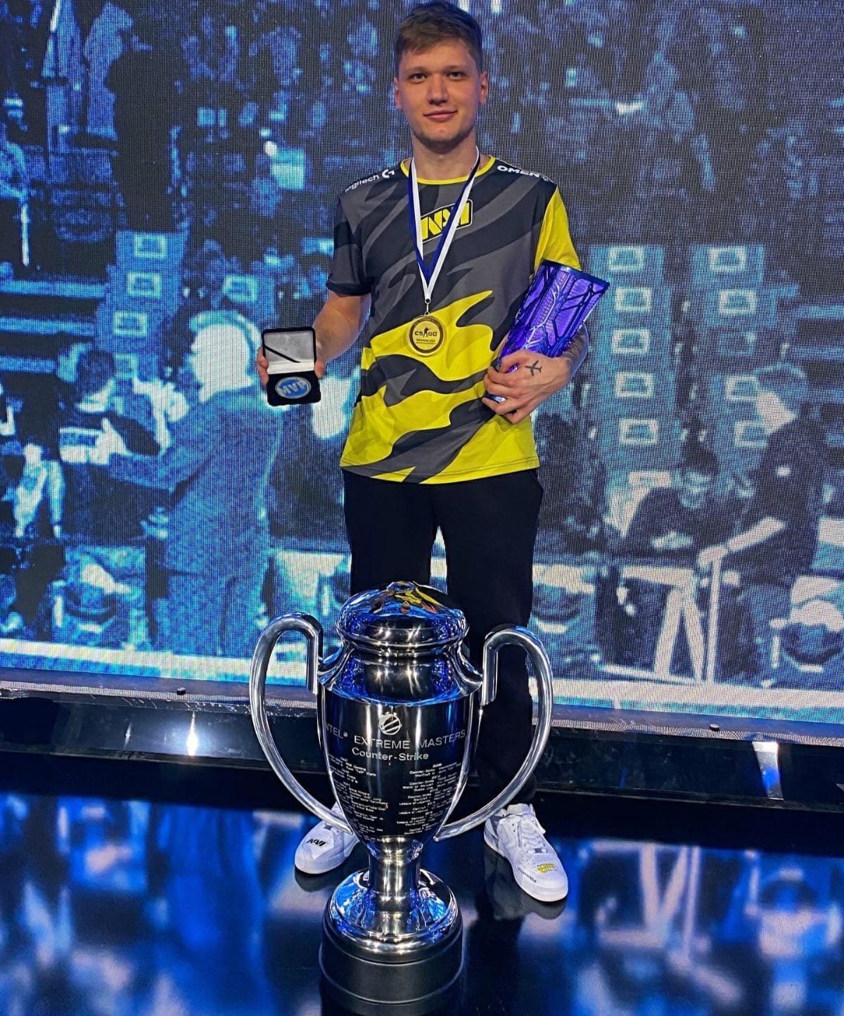 Саша Симпл нави