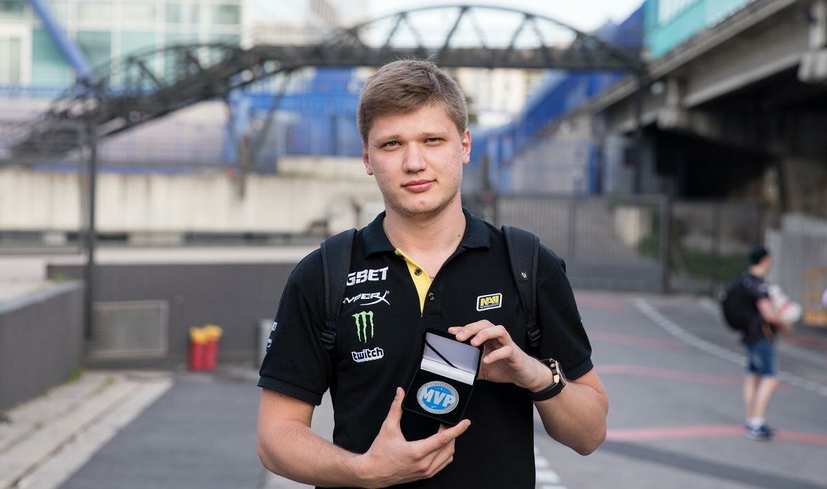 Симпл Саша Костылев