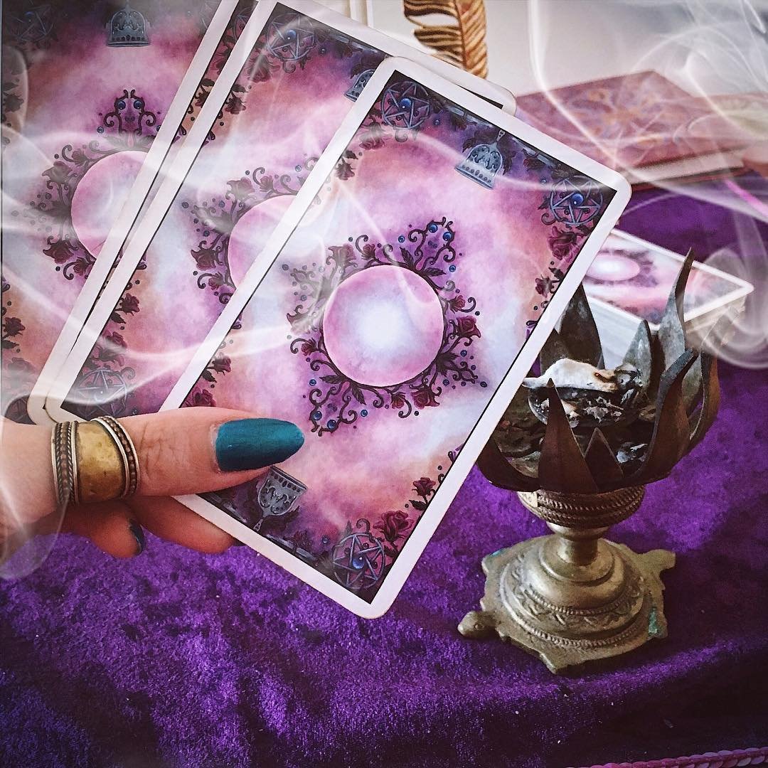 Крис таролог