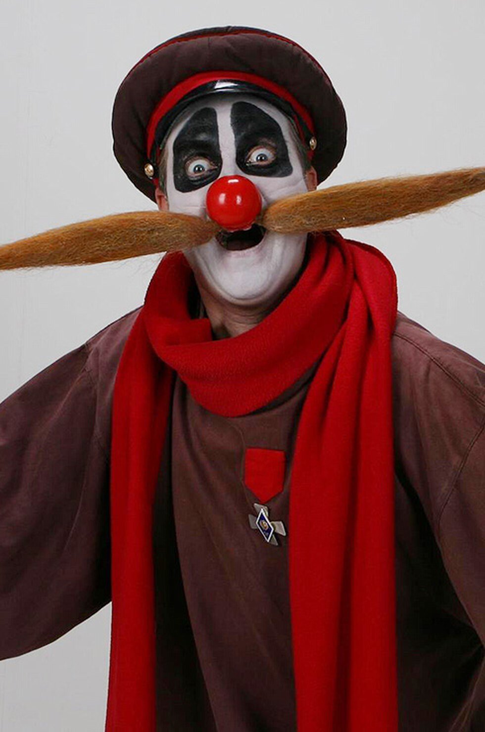 Герои каламбура деревня дураков