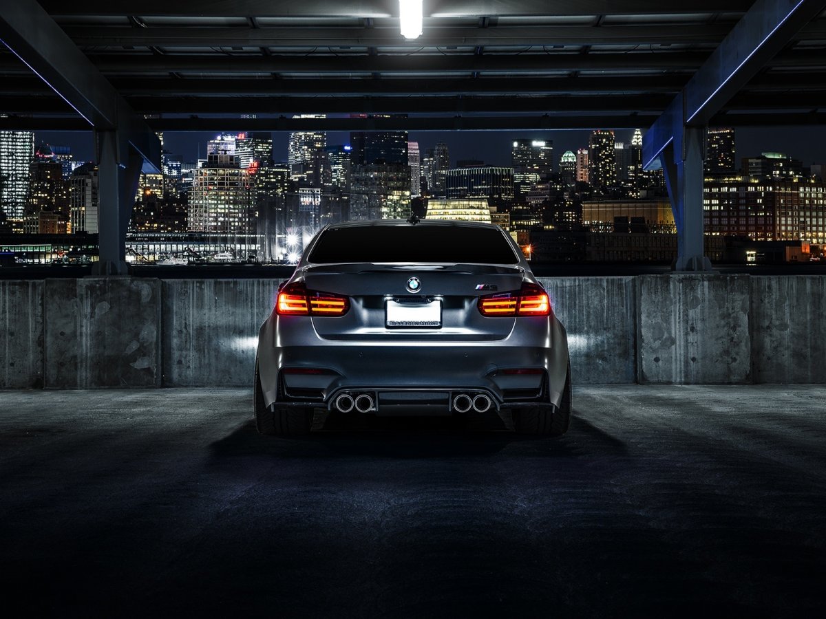 БМВ е36 ночью