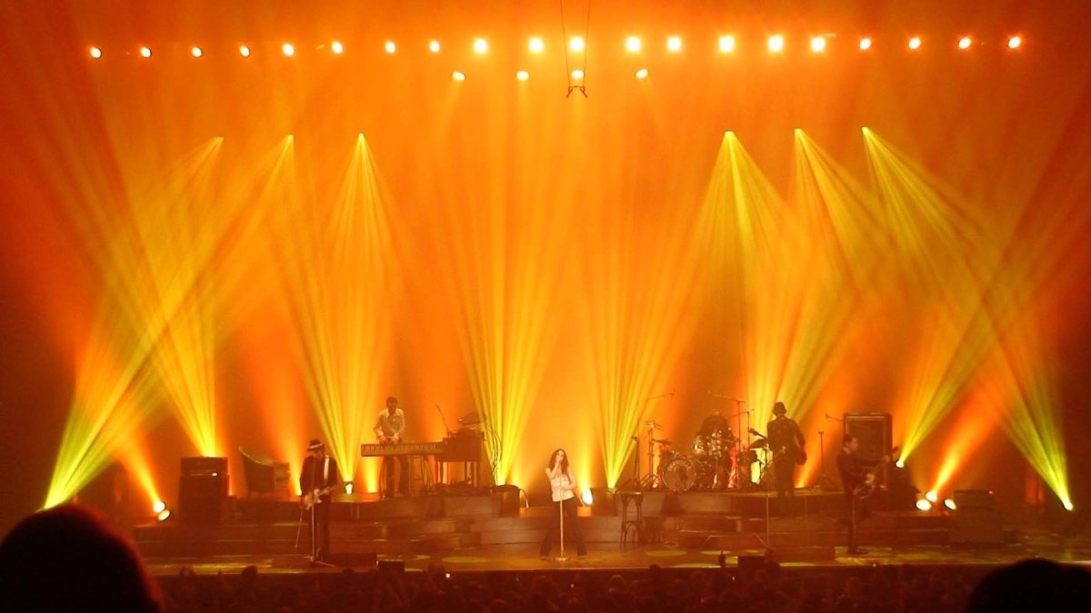 Подсветка сцены