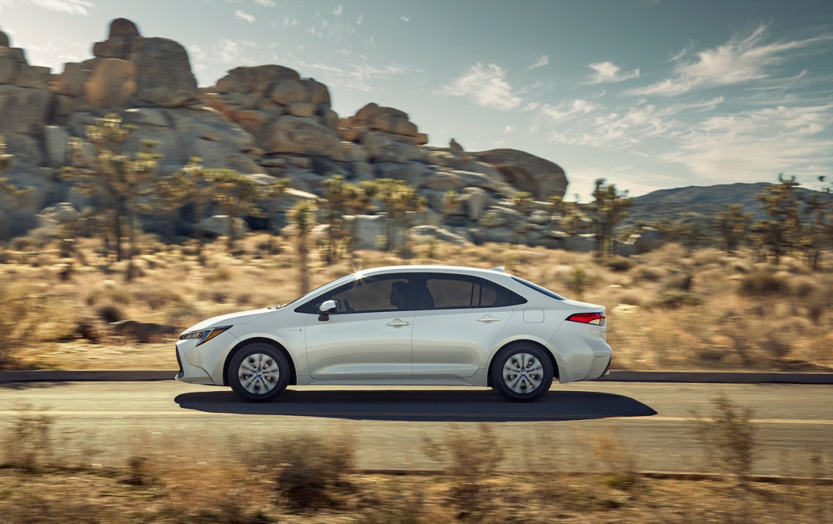 Toyota Camry 1080х2340