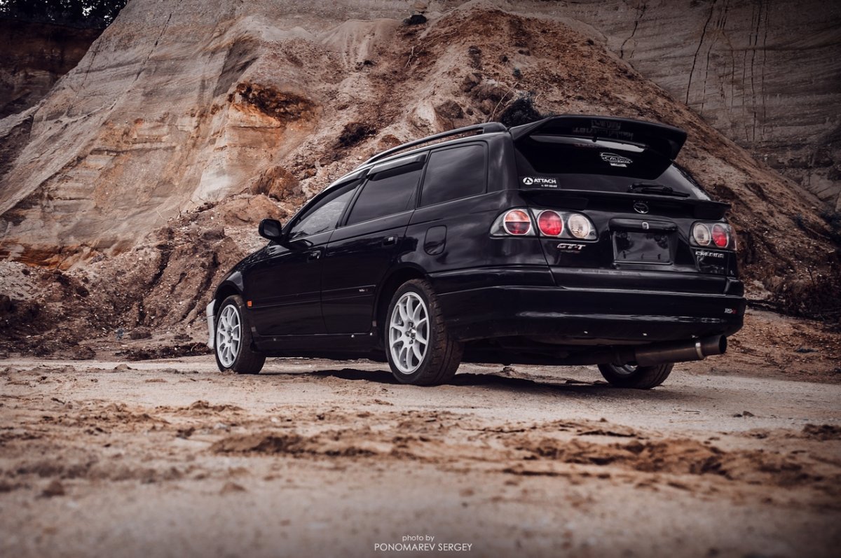 Тойота Калдина 2022