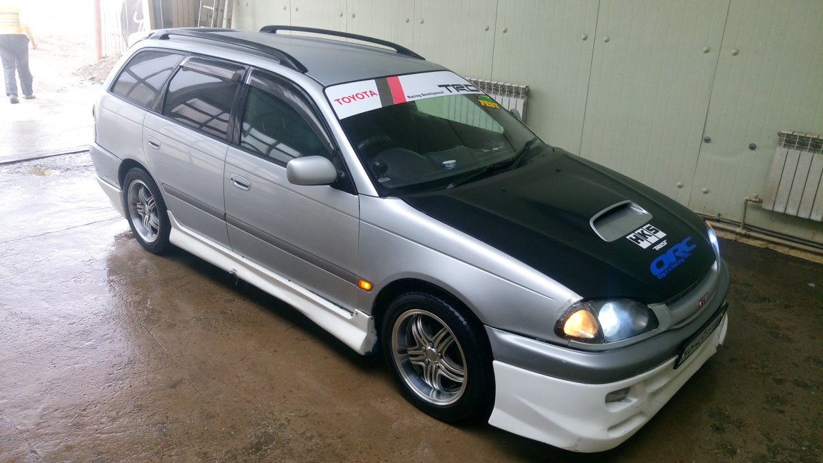 Toyota Caldina 210 дорестайл