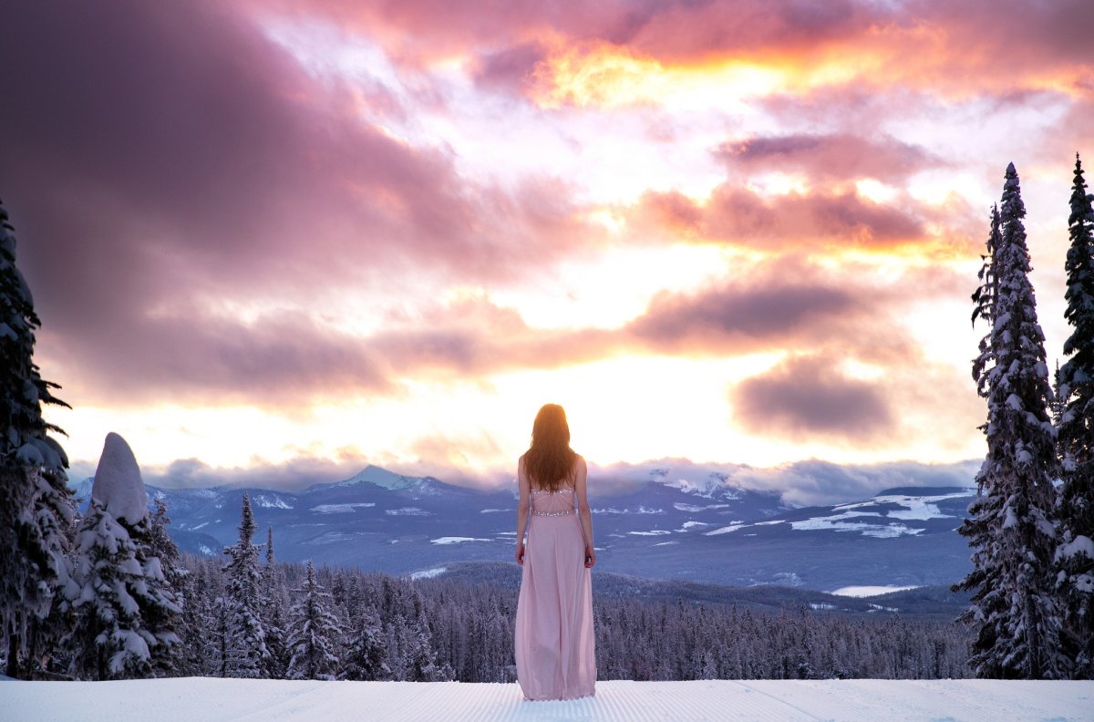 Девушка в горах