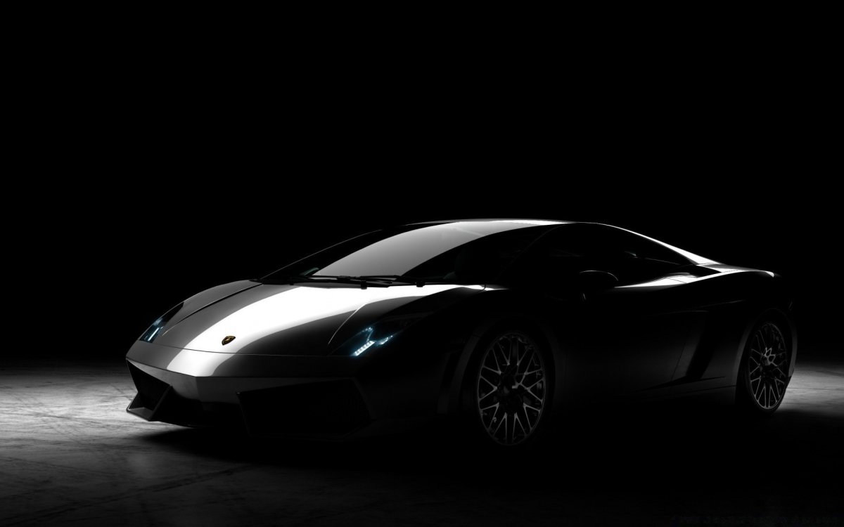 Спорткары на черном фоне