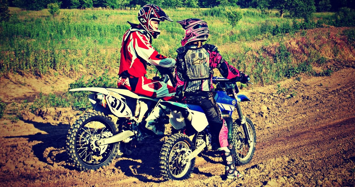 Мотоцикл в грязи