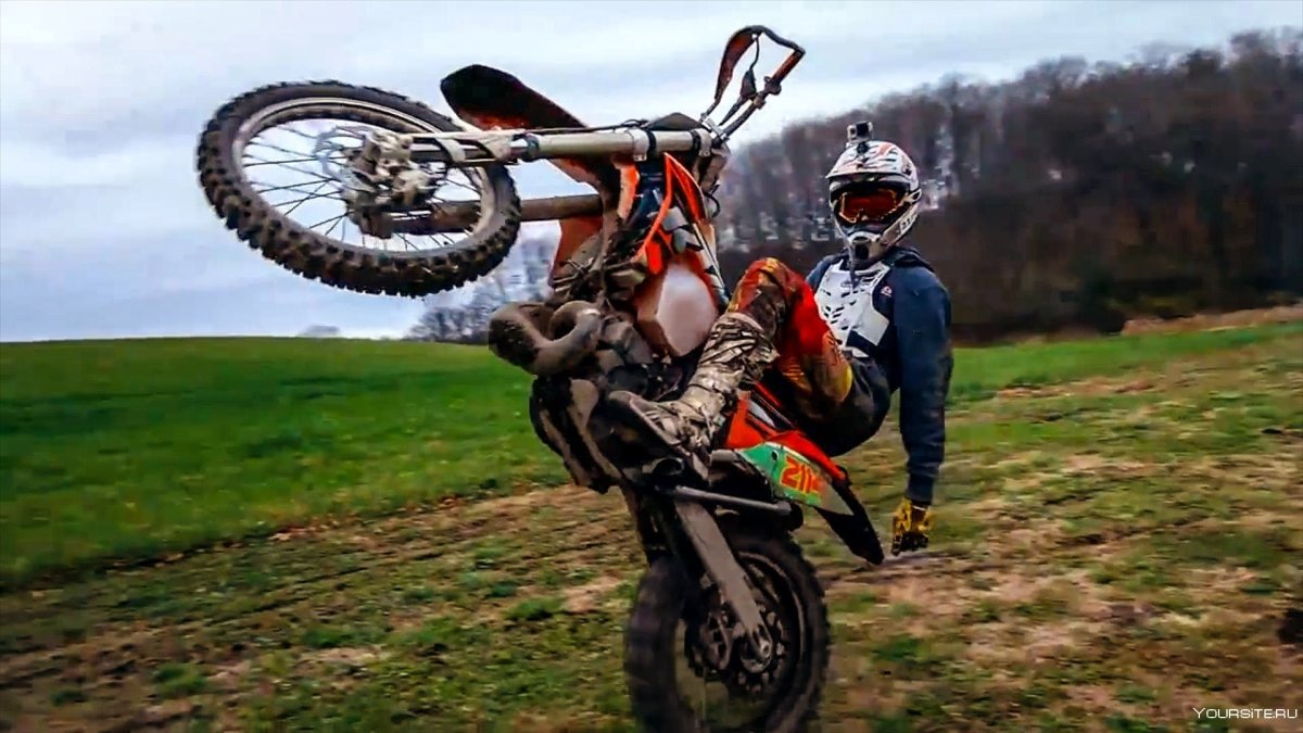 Мотоцикл редбул кросс
