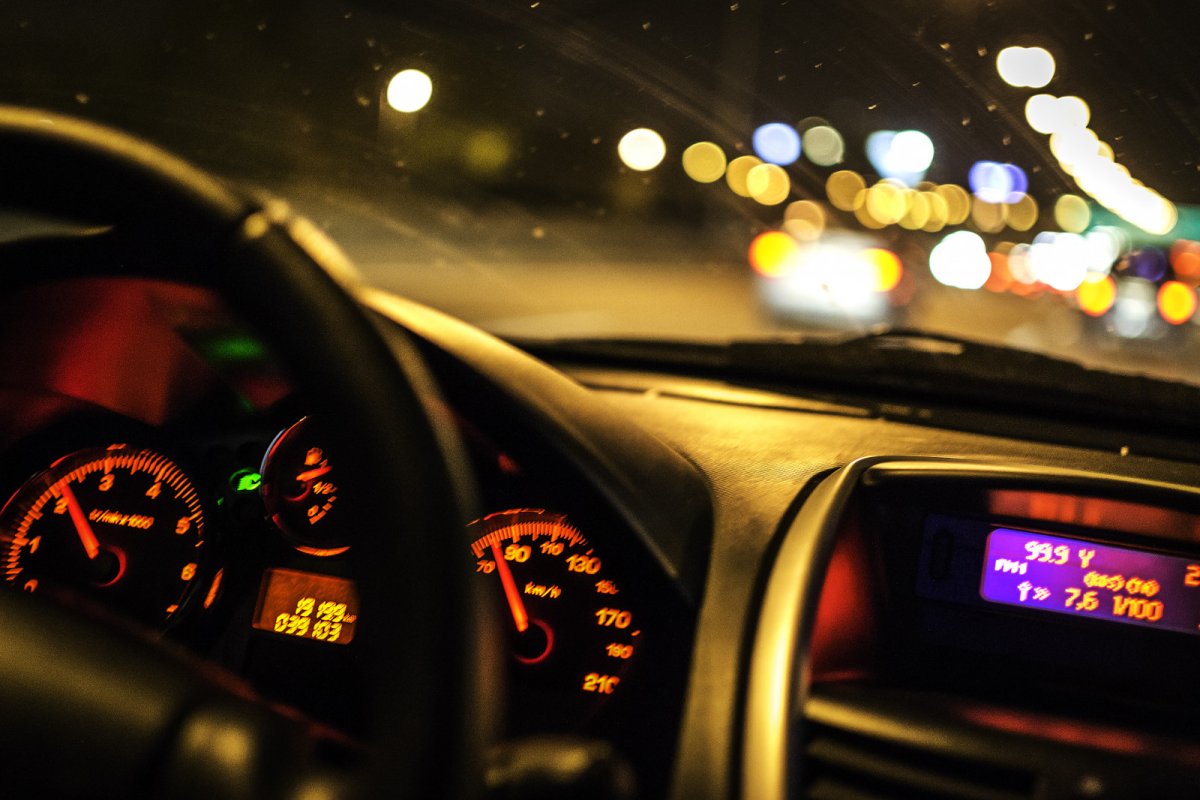 Машина ночью