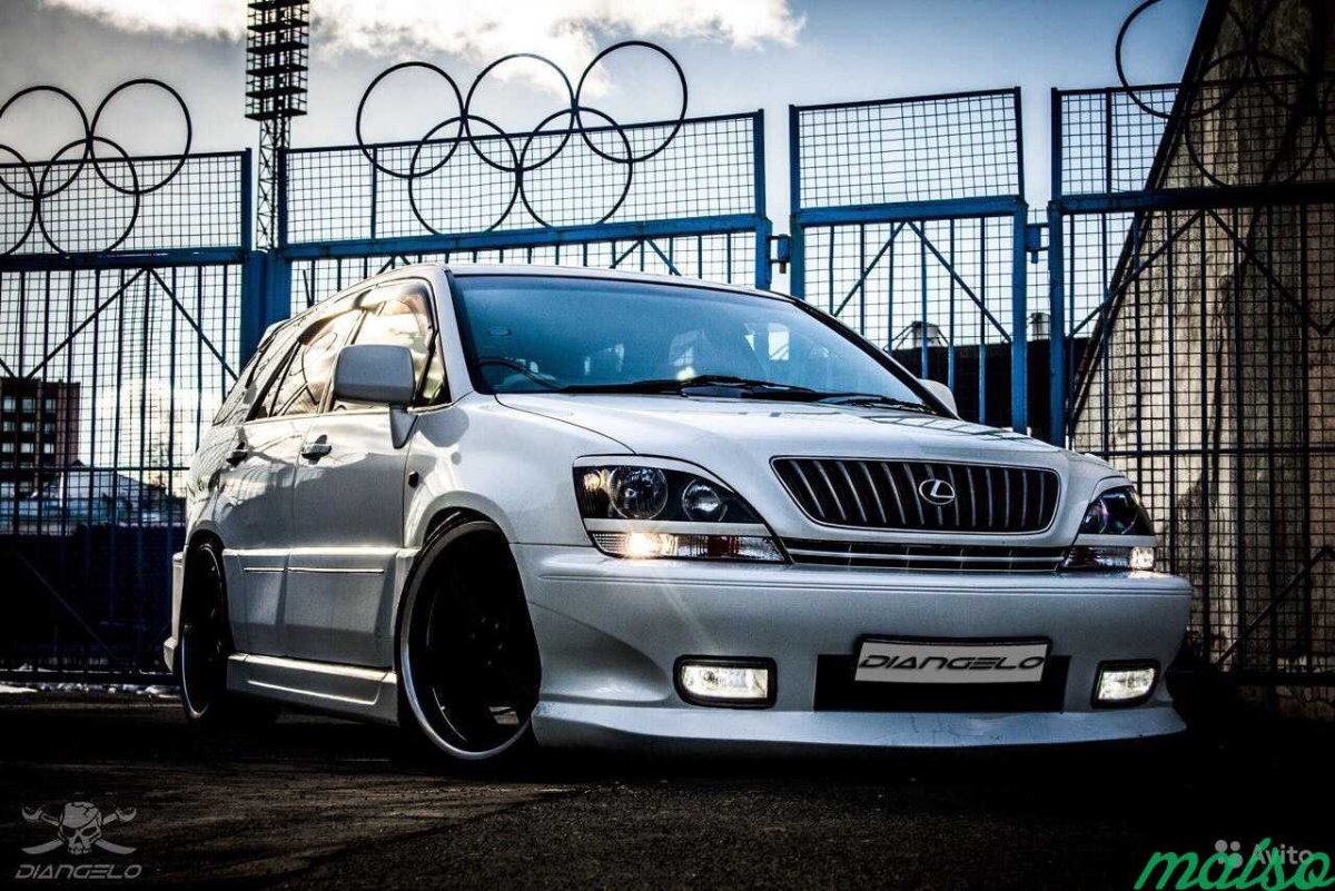 Toyota Harrier дрифтит