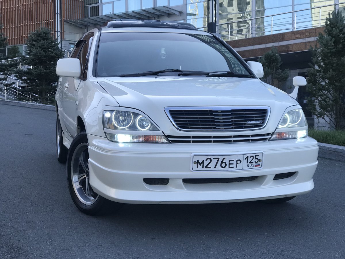 Toyota Harrier r20