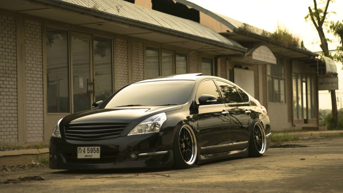 Моделька Nissan Teana j32