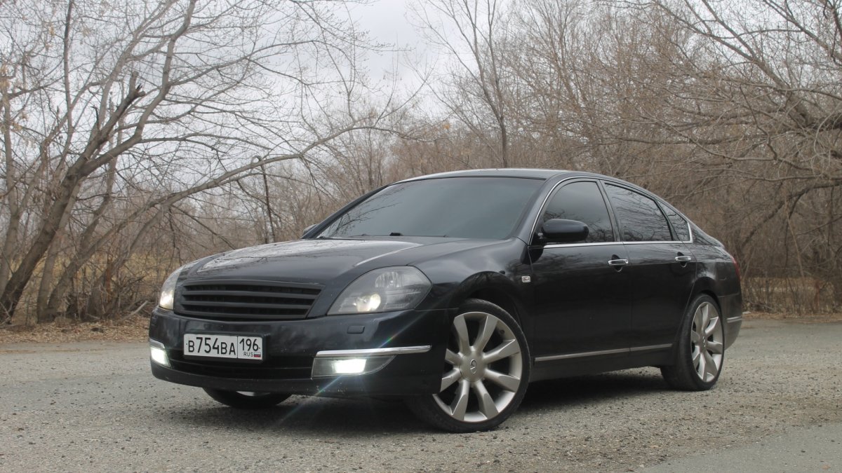 Nissan Teana девушки