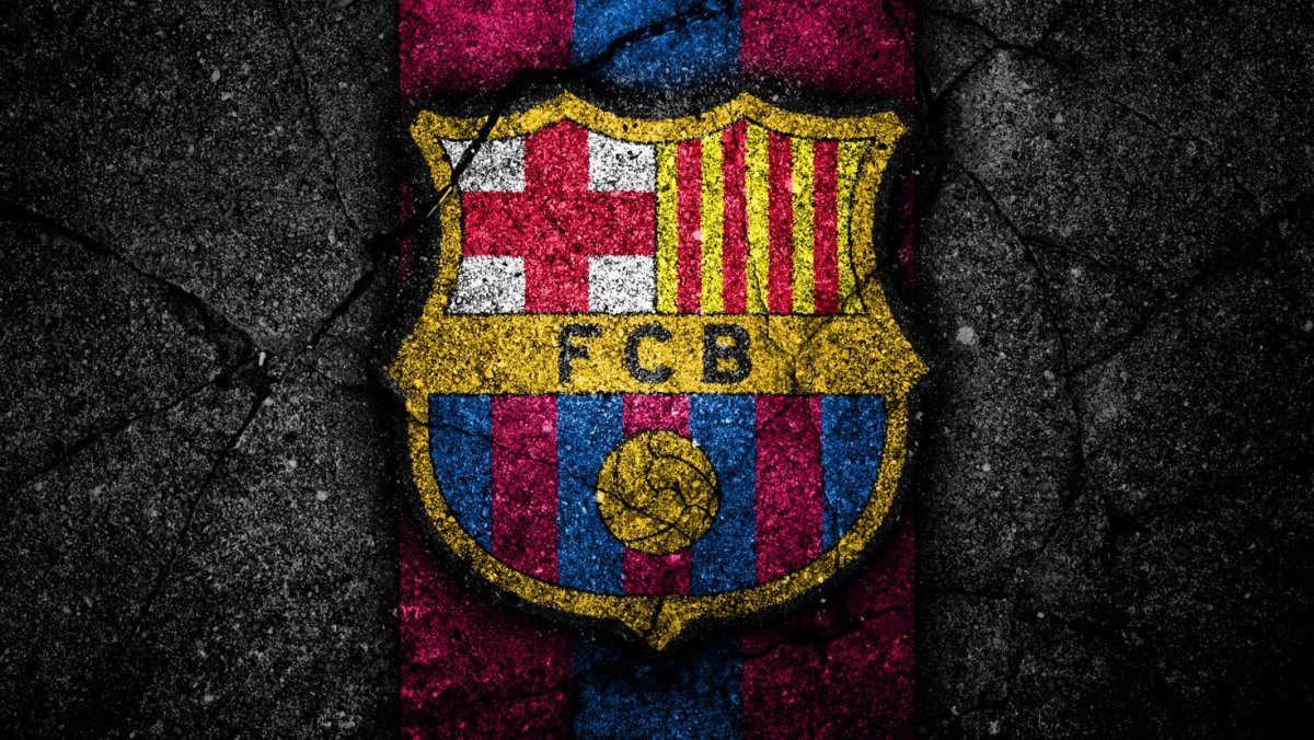 Синяя эмблема Барселоны