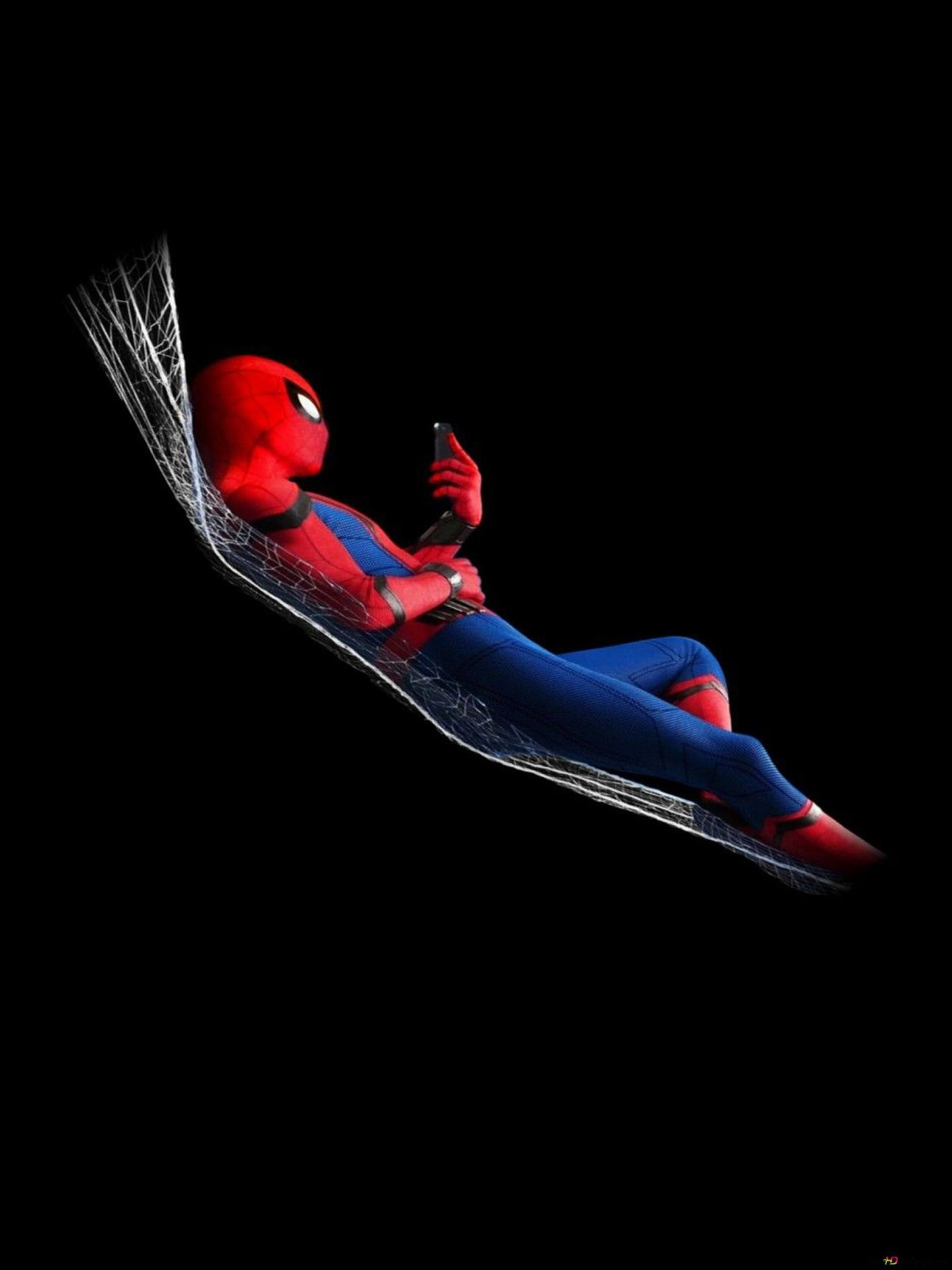 Человек паук на черном фоне