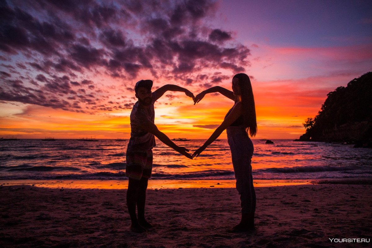 Пара на закате