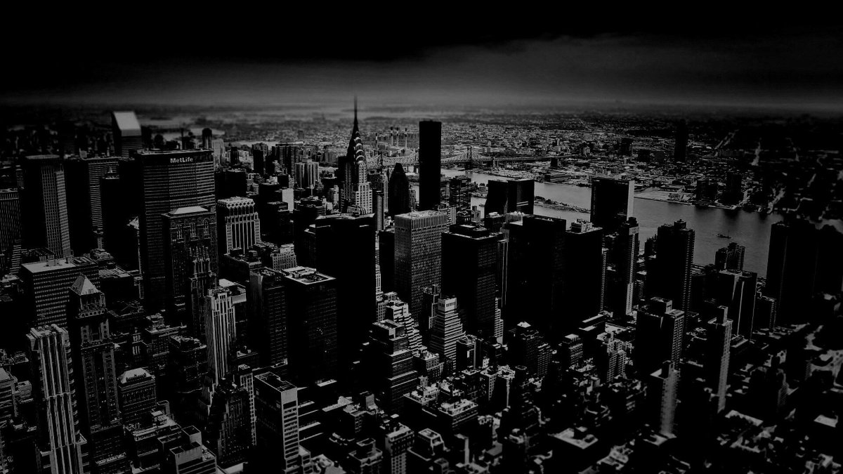 Город на черном фоне