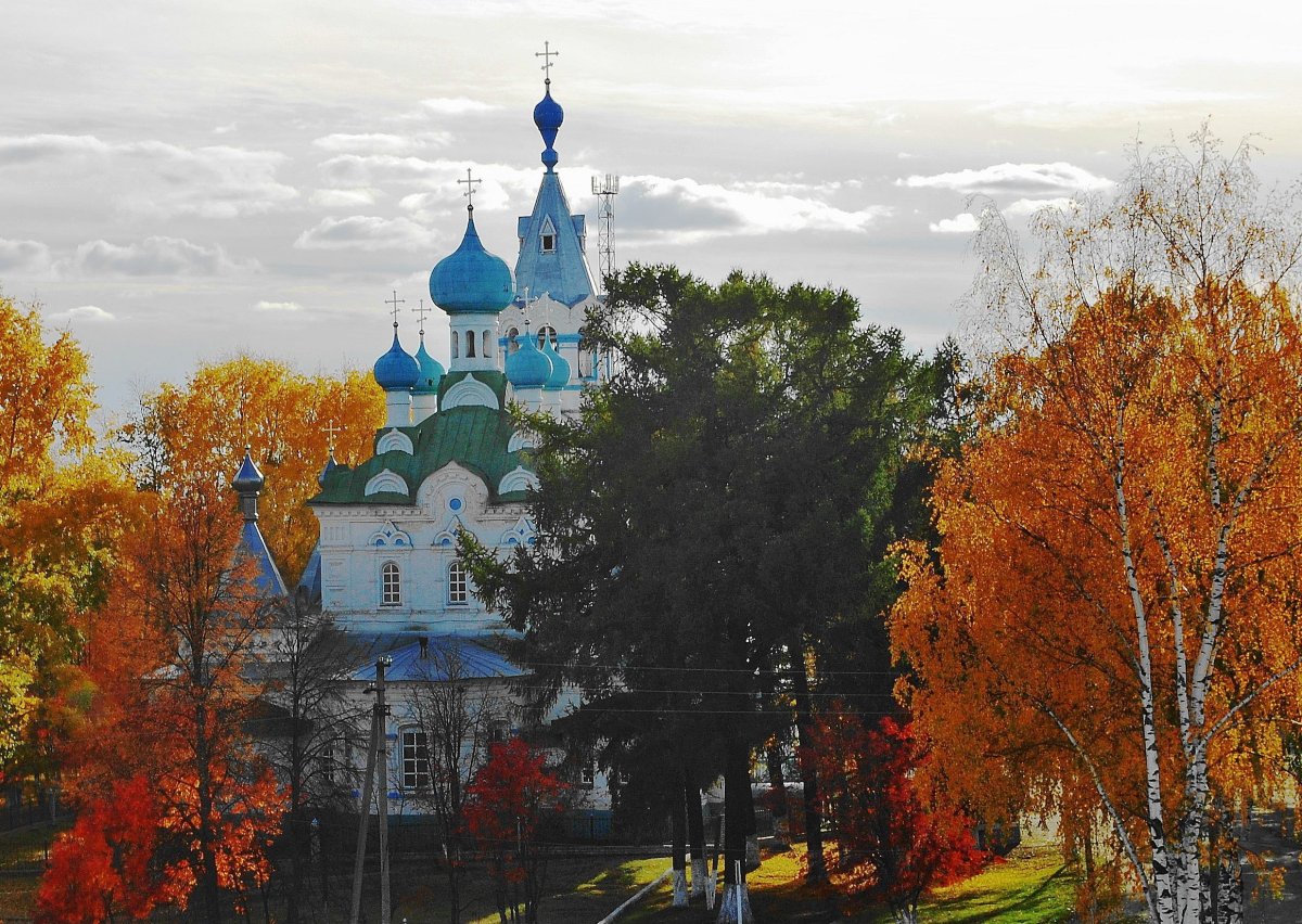 Иркутск Казанская Церковь Золотая осень