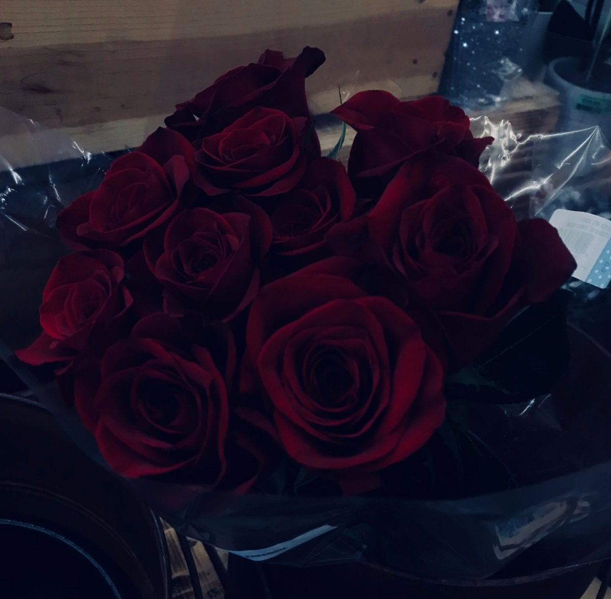 Цветы в салоне машины