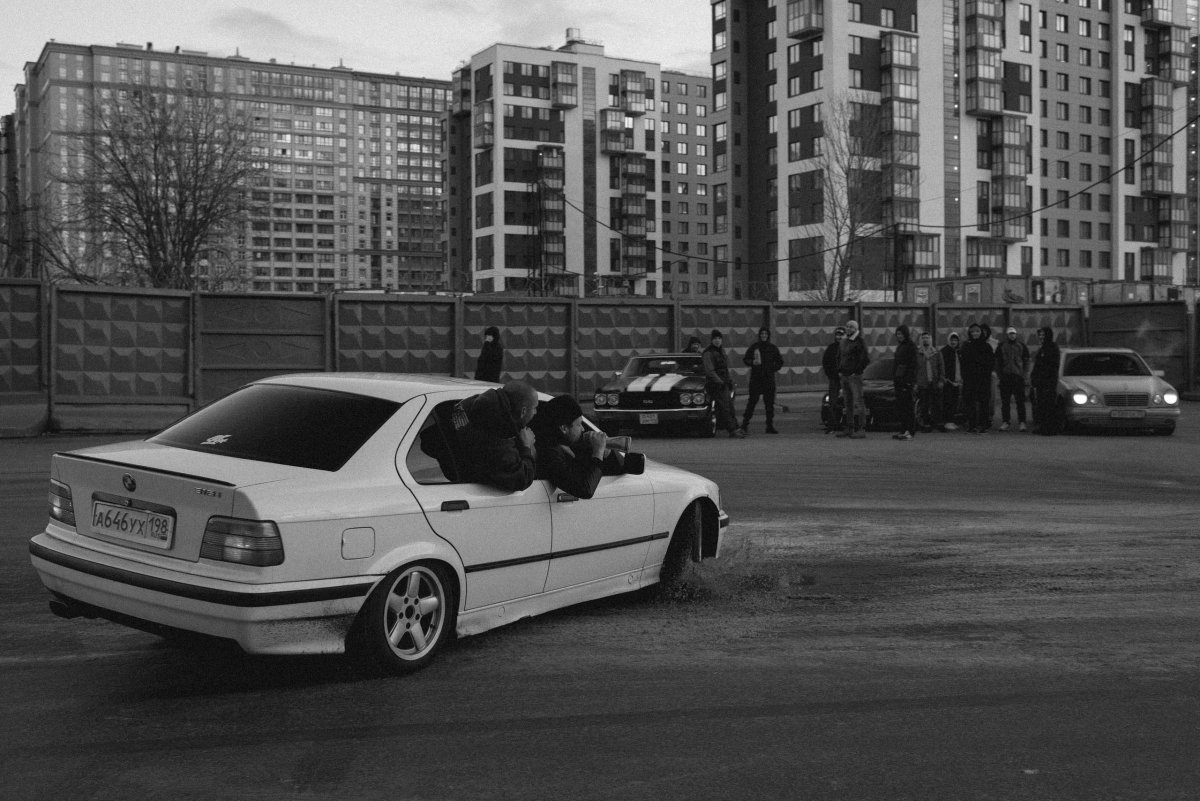 Человек в маске