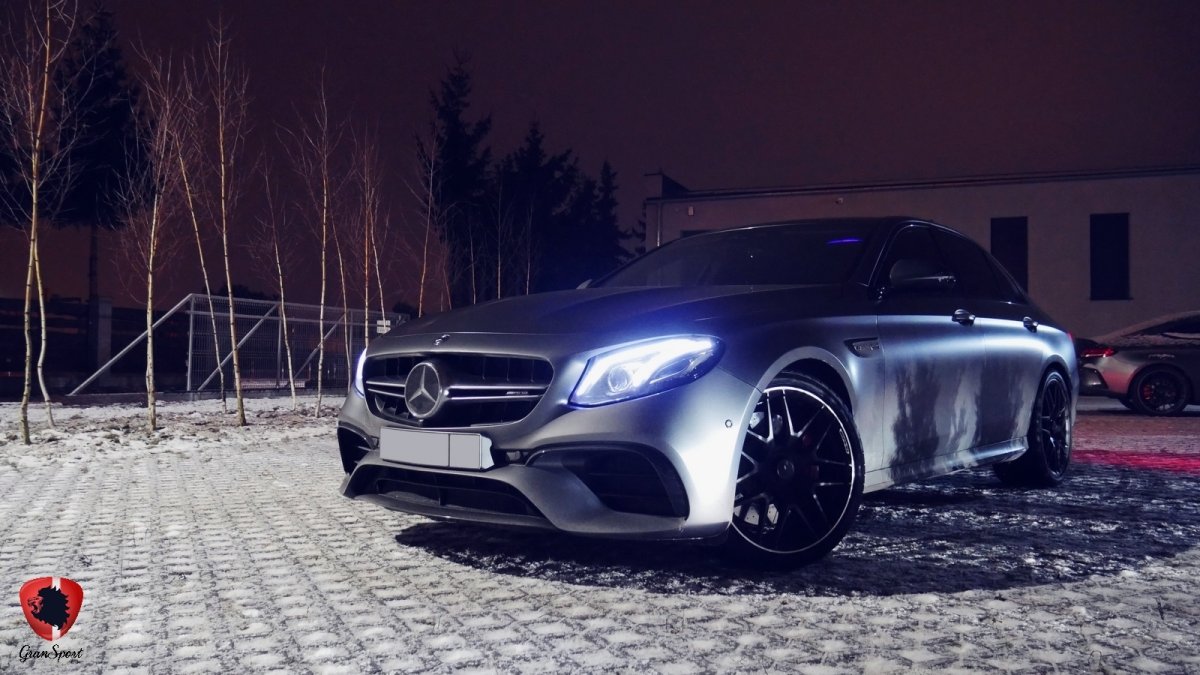 Mercedes e63 AMG ночь